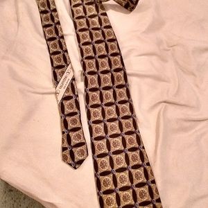 Valentino tie
